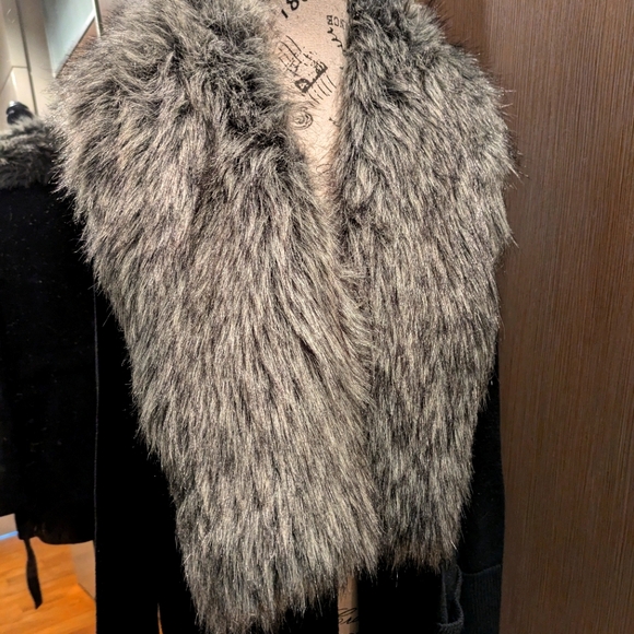 Banana Republic Fur Trim Cardigan - Picture 4 of 7